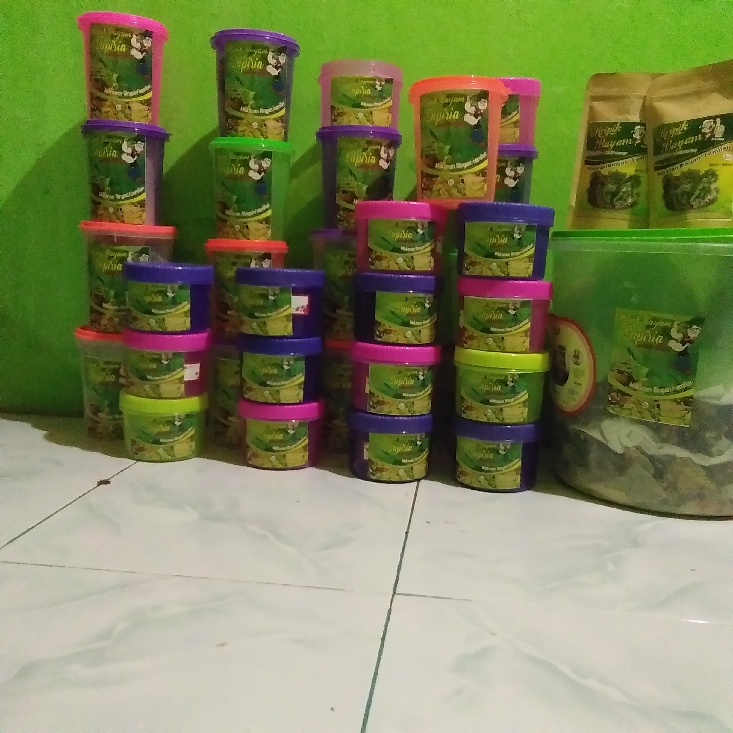 Keripik bayam sapiria